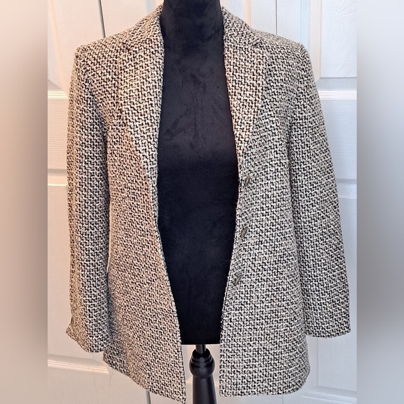 Austin Reed Wool/Mohair Blend Blazer/Coat    Size 10 - Picture 3 of 8